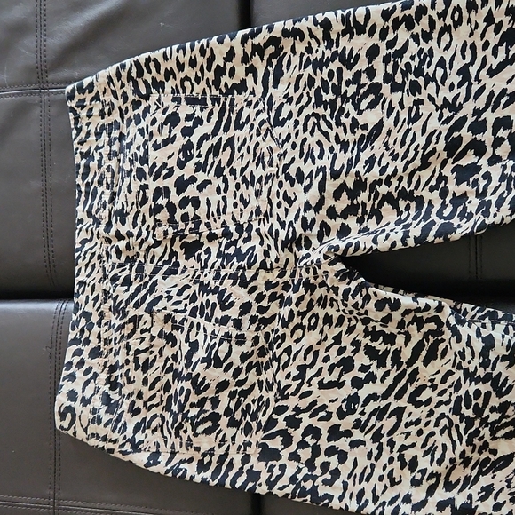 Animal print pants - Picture 8 of 9